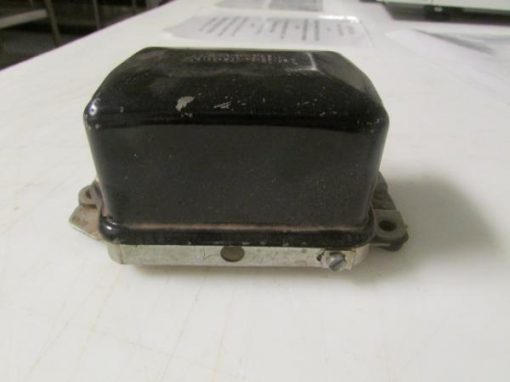 61 - 62 International Truck - Image 2