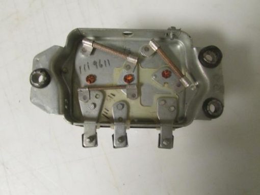 61 - 62 International Truck - Image 3